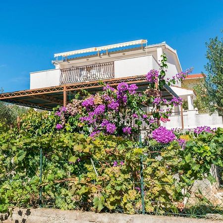 Apartments Neda Τρογκίρ Εξωτερικό φωτογραφία