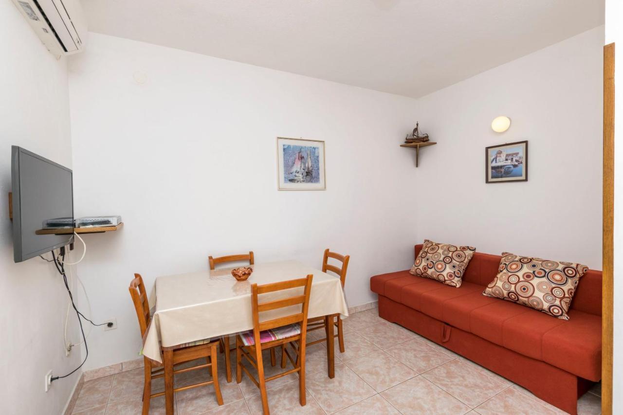 Apartments Neda Τρογκίρ Εξωτερικό φωτογραφία